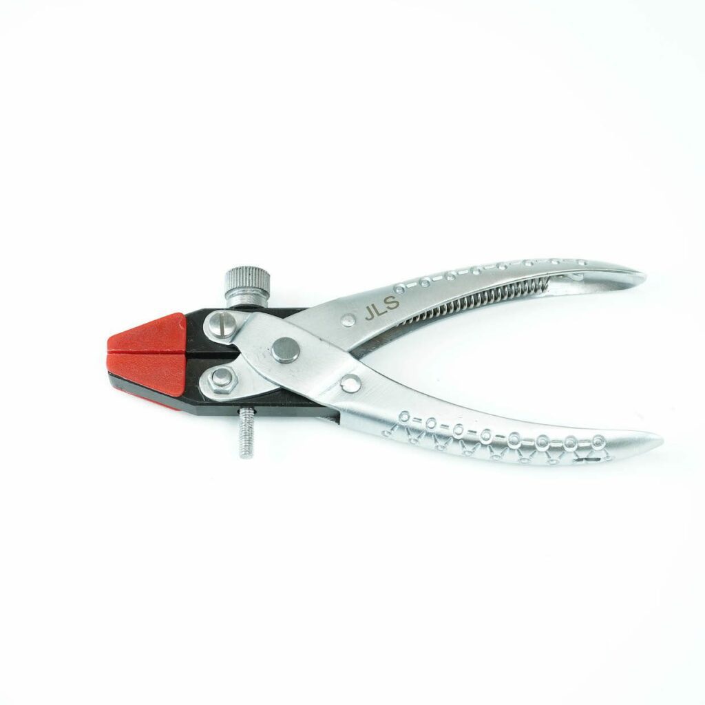 Flat-nose plier w. nylon jaws, spring-activated, steel